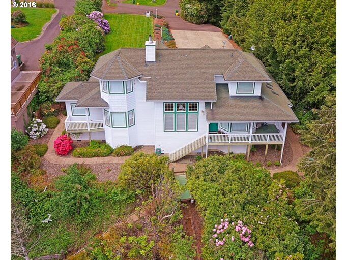 Property Photo:  5412 Buckskin Bob Rd  OR 97439 