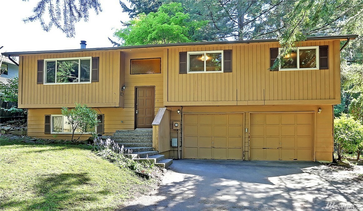 Property Photo: 8201 202nd Place SW WA 98026