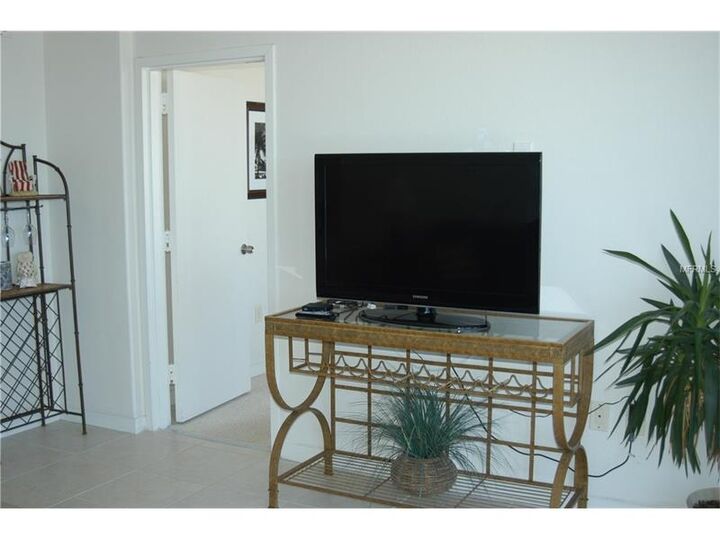 Property Photo: 601 N Atlantic Avenue 806 FL 32169