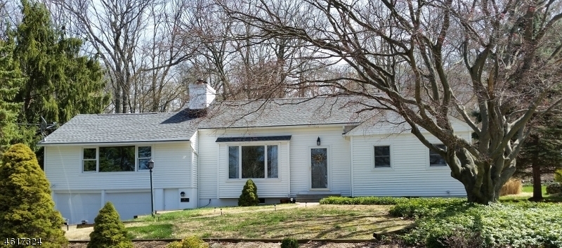 Property Photo:  59 Summit Trl  NJ 07871 