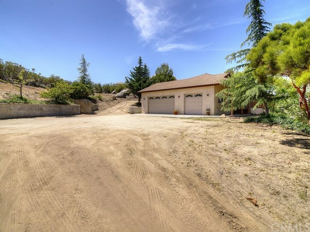 Property Photo: 49947 Bradford Road CA 92536