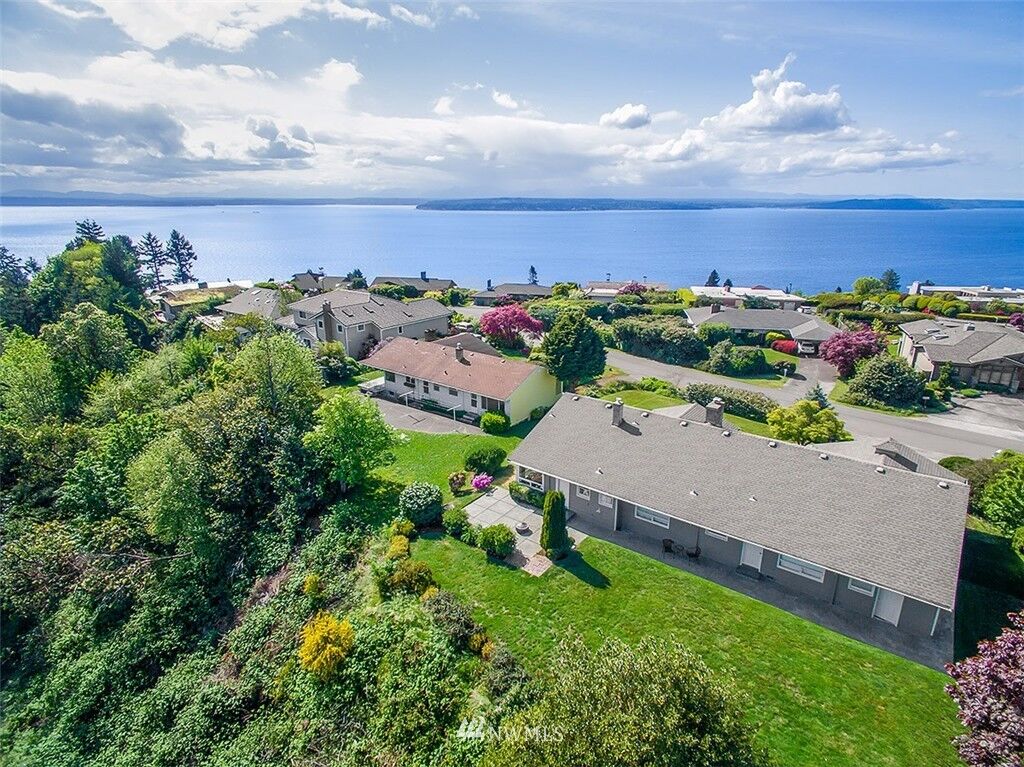 Property Photo: 17030 12th Avenue NW WA 98177