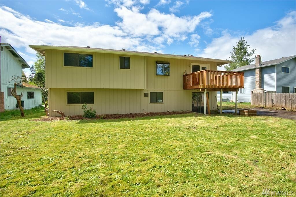 Property Photo:  19658 23rd Ave NE  WA 98370 