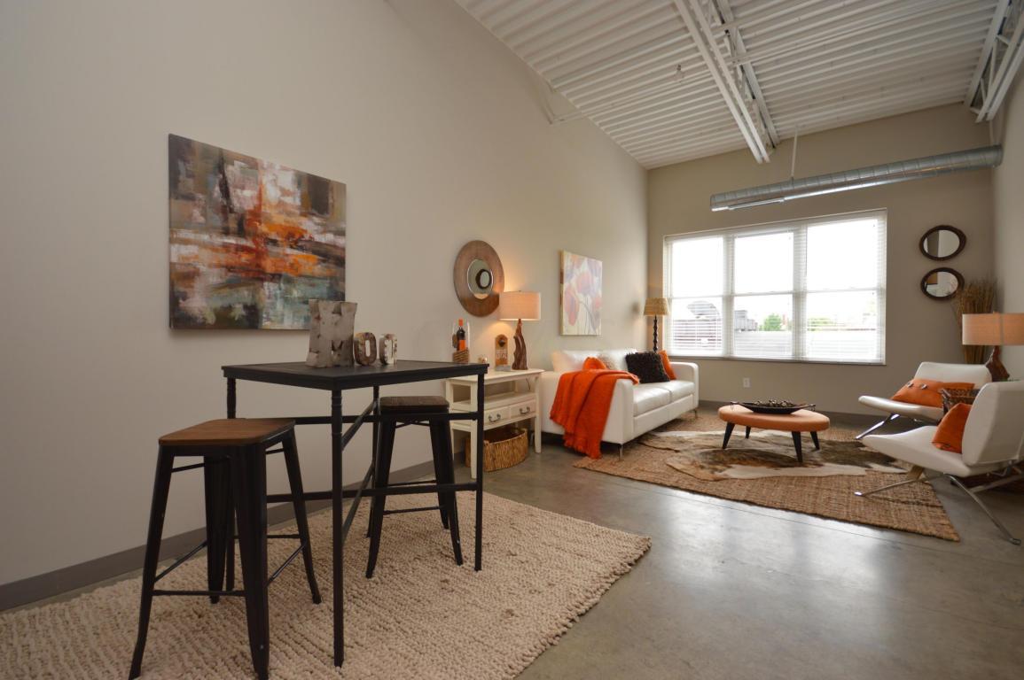 Property Photo: 769 N High Street OH 43215