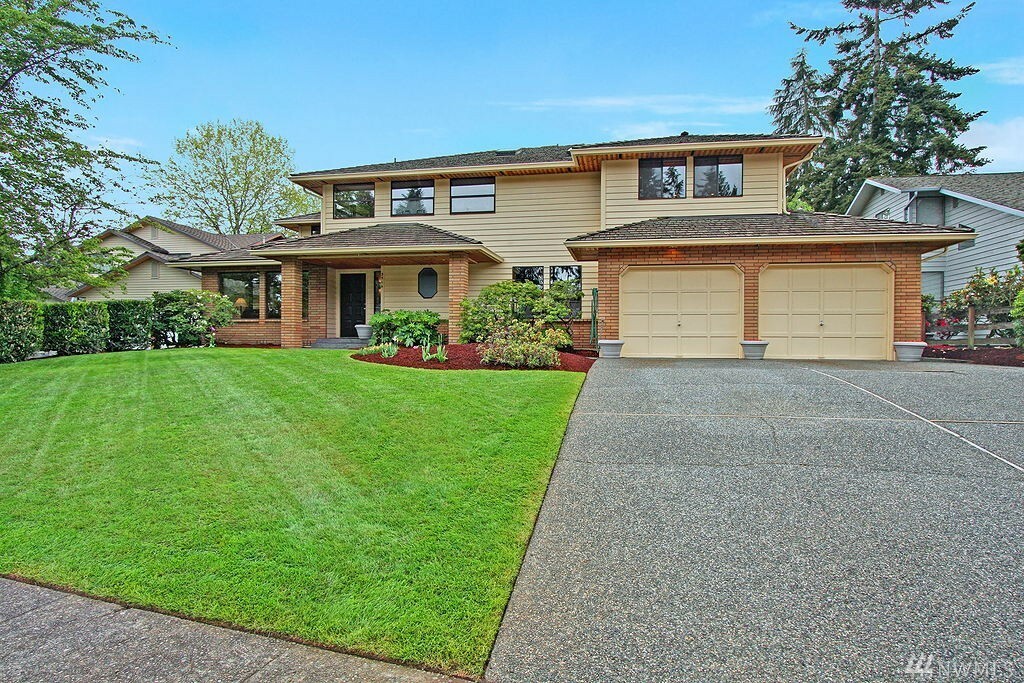 Property Photo:  3514 102nd Place SE  WA 98208 