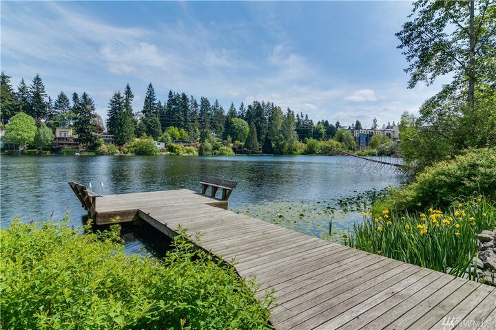 19528 Echo Lake Place N B-402  Shoreline WA 98133 photo