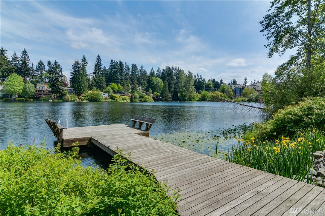 Property Photo:  19528 Echo Lake Place N B-402  WA 98133 