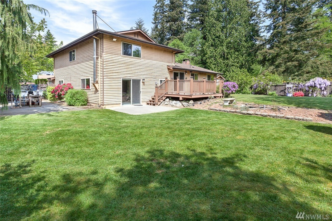 Property Photo:  5110 159 Place SW  WA 98026 