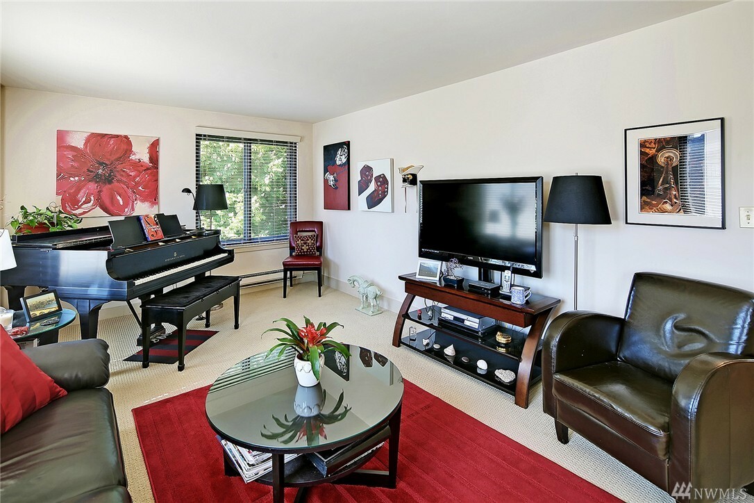 Property Photo:  1105 Spring St 507  WA 98104 