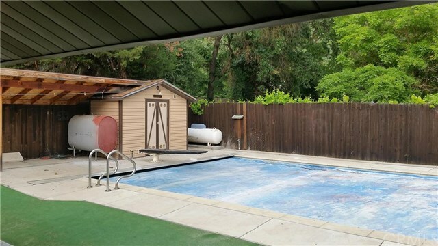 Property Photo:  2460 Hendricks Drive  CA 95458 