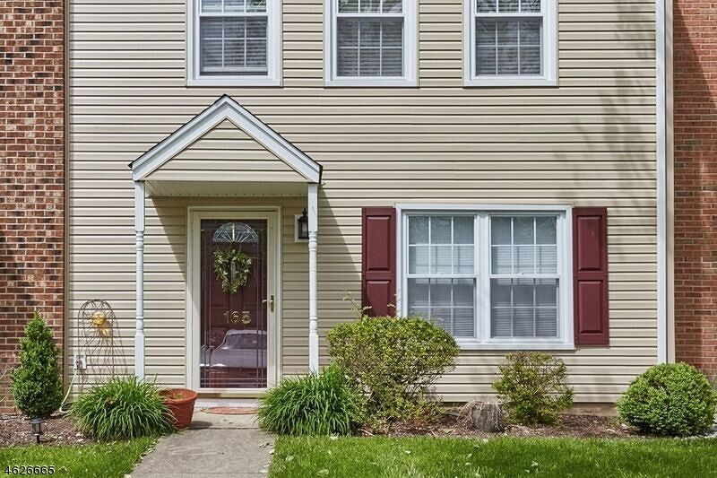 Property Photo:  165 Gettysburg Way  NJ 07035 