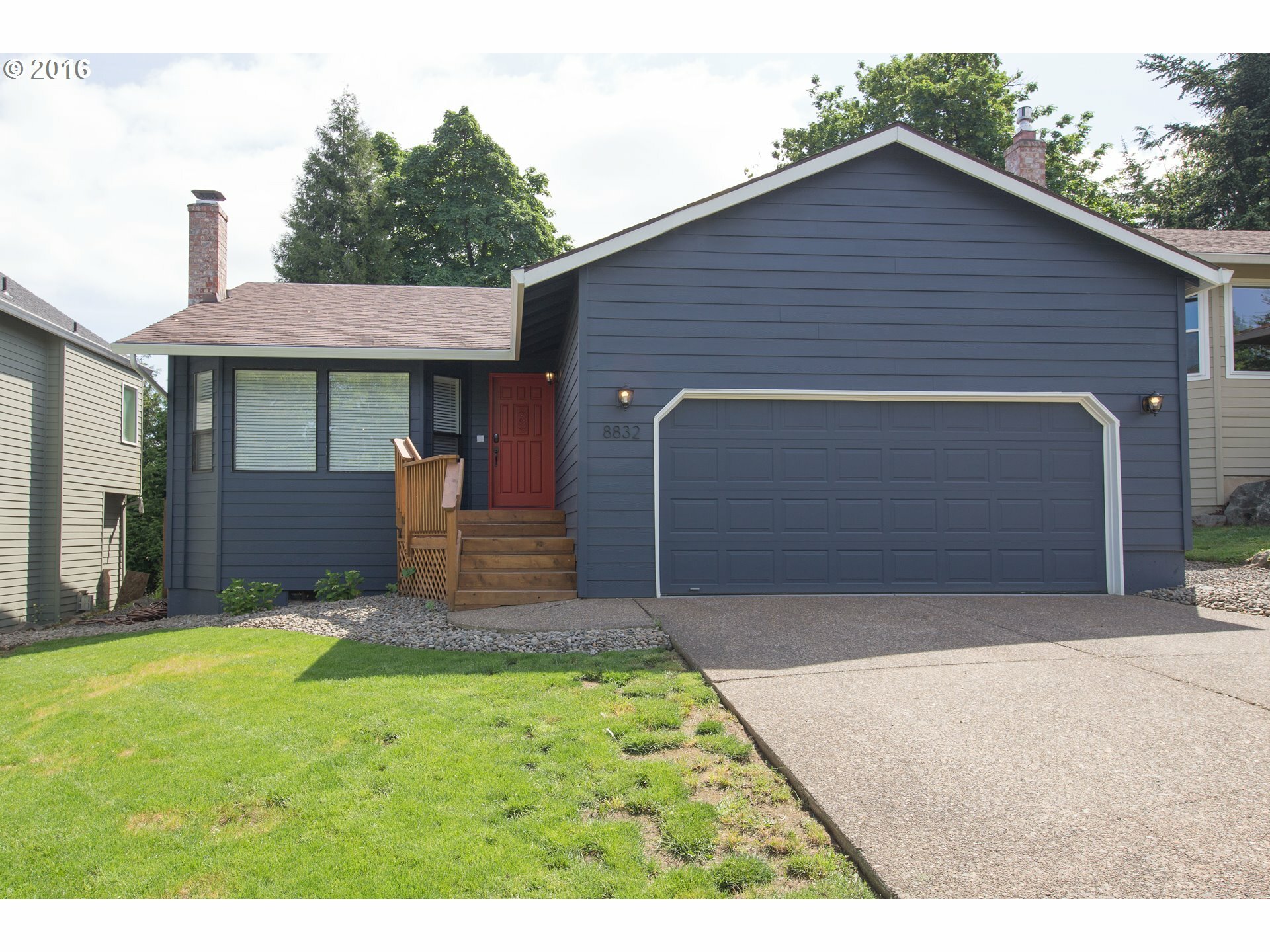 Property Photo:  8832 SW 50th Ave  OR 97219 