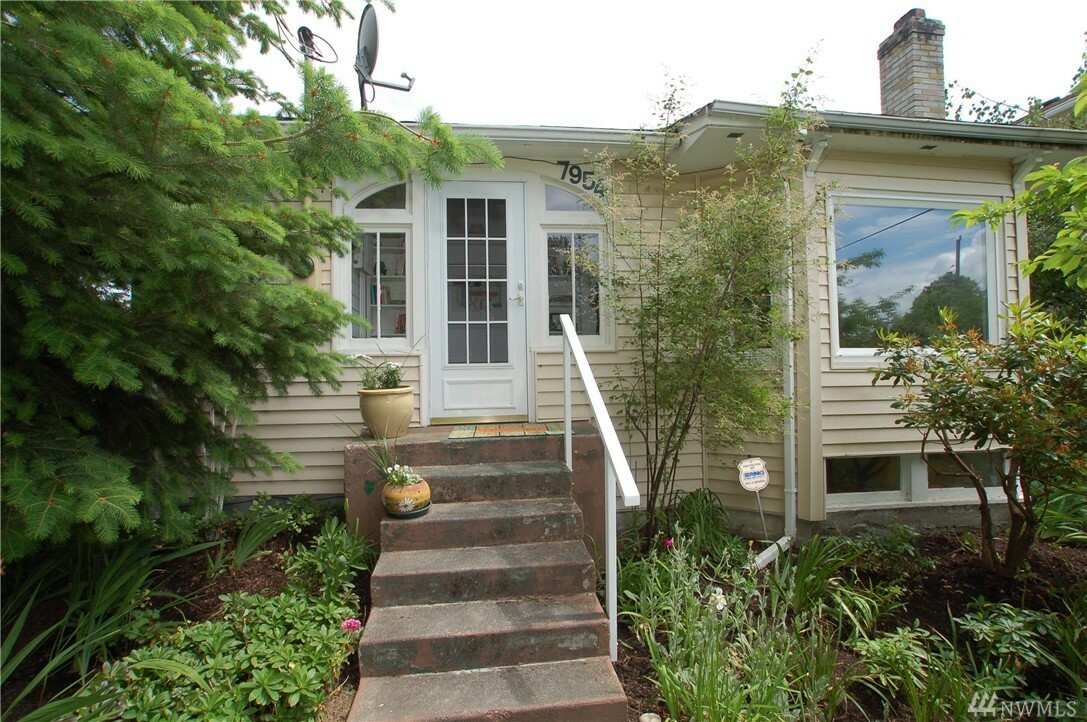 Property Photo:  7954 20th Ave SW  WA 98106 