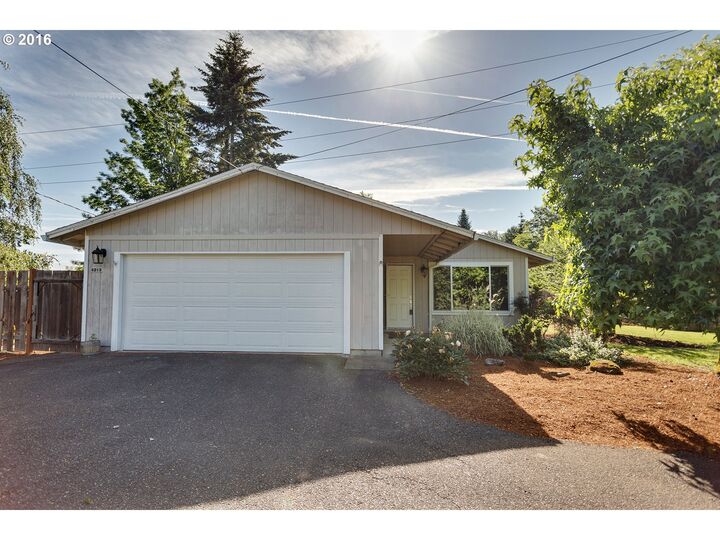 6213 SW Multnomah Blvd  Portland OR 97219 photo