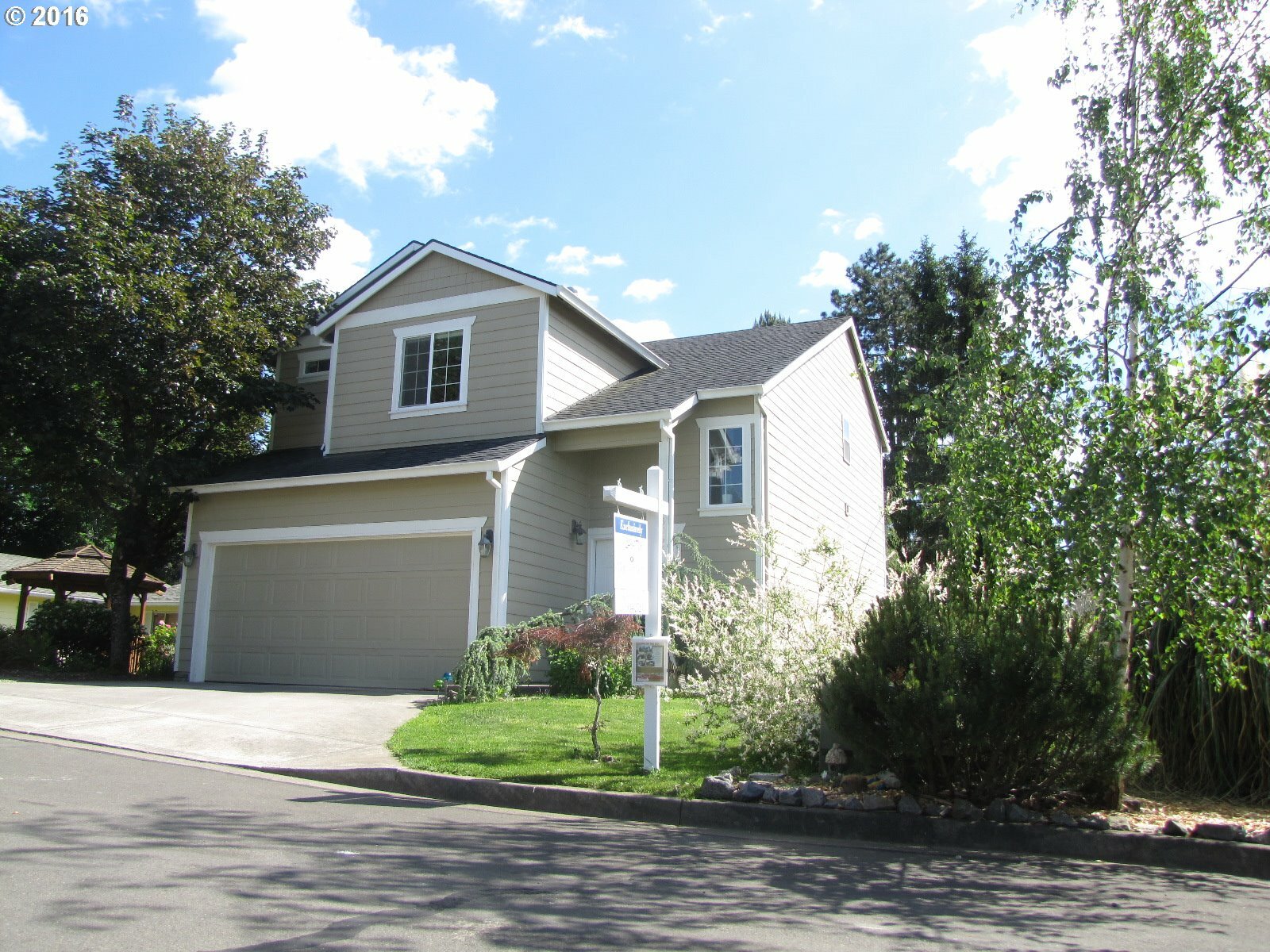 Property Photo:  3956 SE 15th Ln  OR 97080 