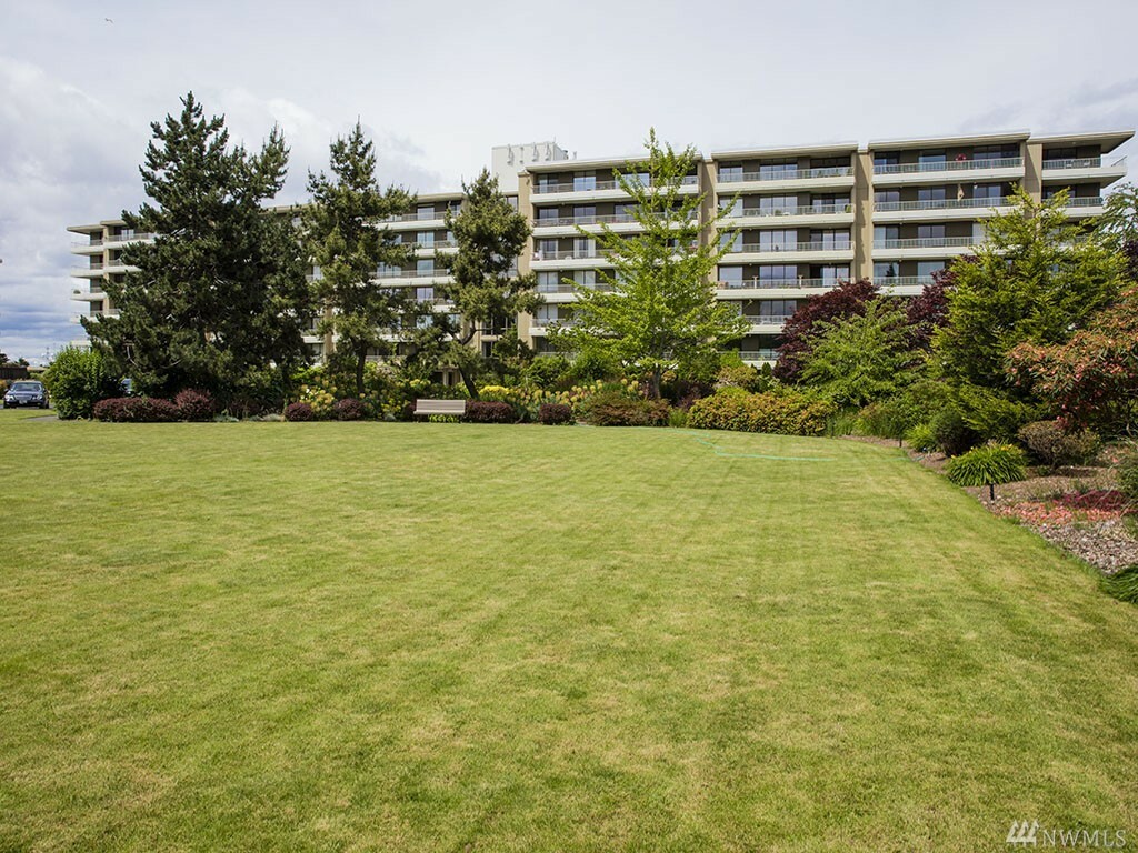 Property Photo:  6535 Seaview Ave NW 201 B  WA 98117 