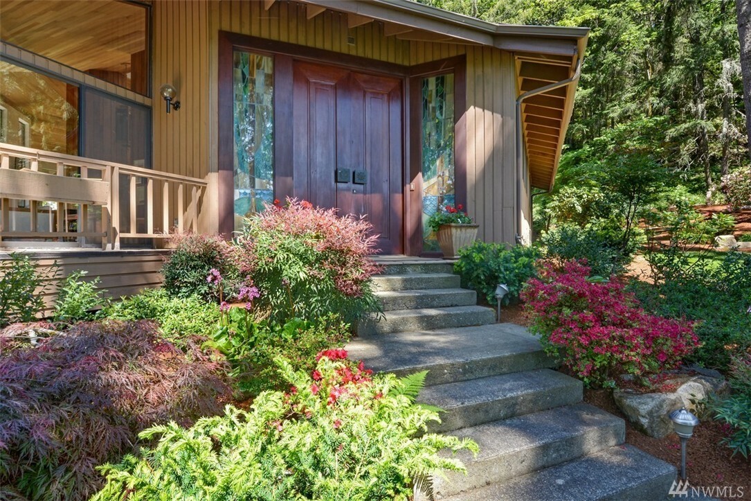 Property Photo: 22250 SE 50th St WA 98029