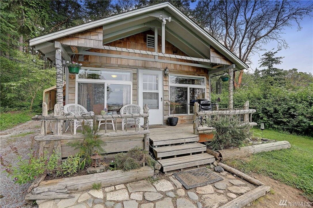 Property Photo:  283 Barnum Rd  WA 98282 