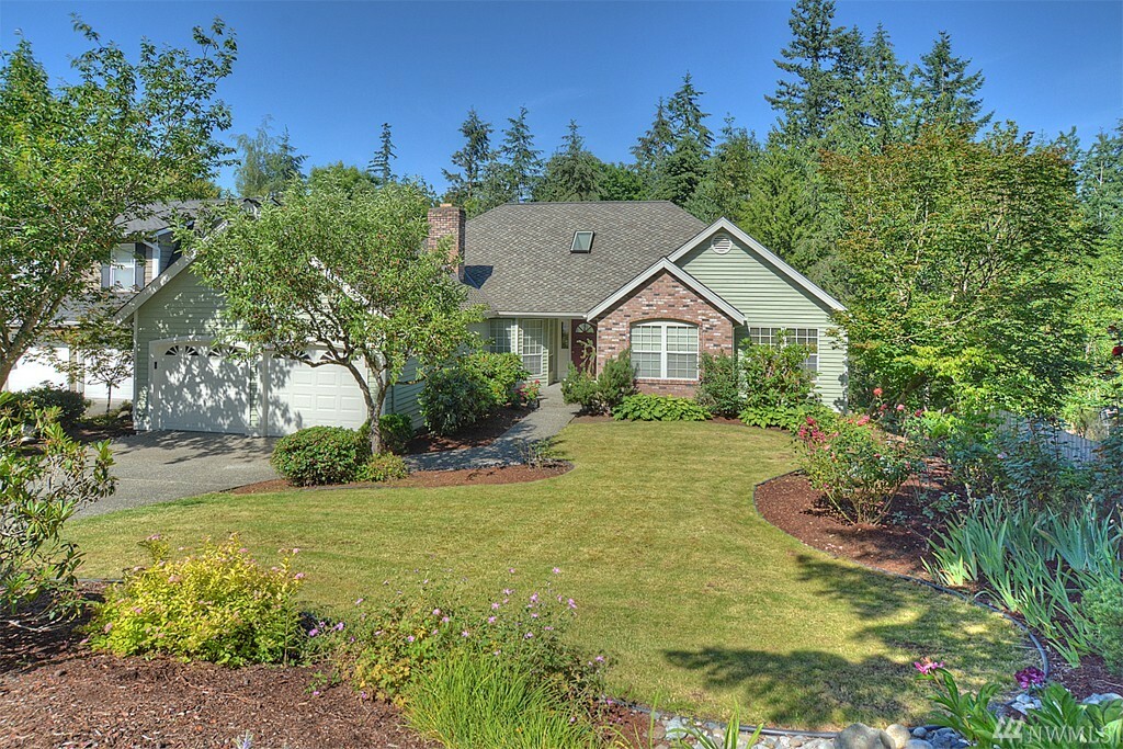 Property Photo: 4305 245th Ave SE WA 98029