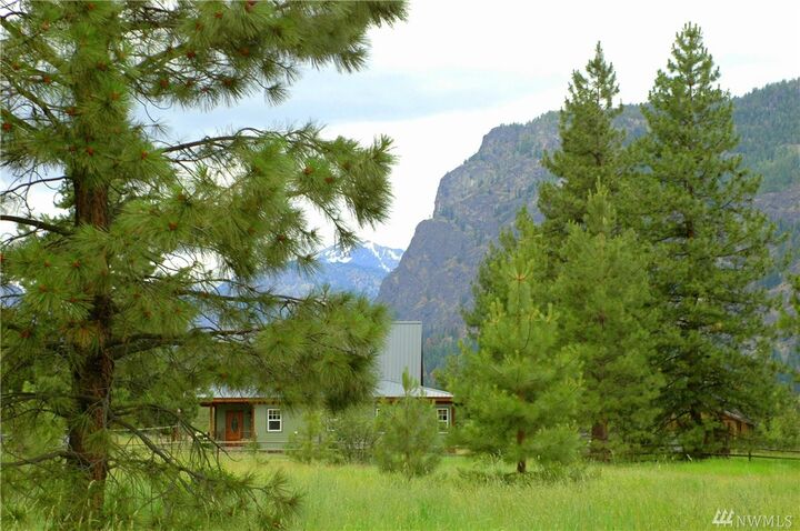 Property Photo:  32 Ulrich Lane  WA 98833 