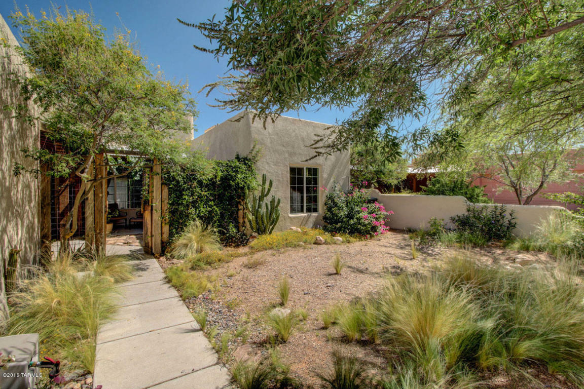 Property Photo:  10313 E Shipley Lane  AZ 85747 