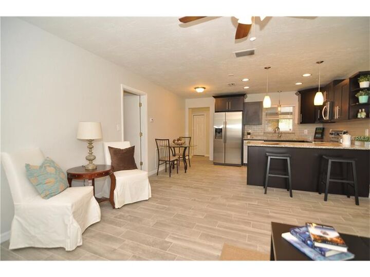 Property Photo: 101 43rd Avenue NE FL 33703