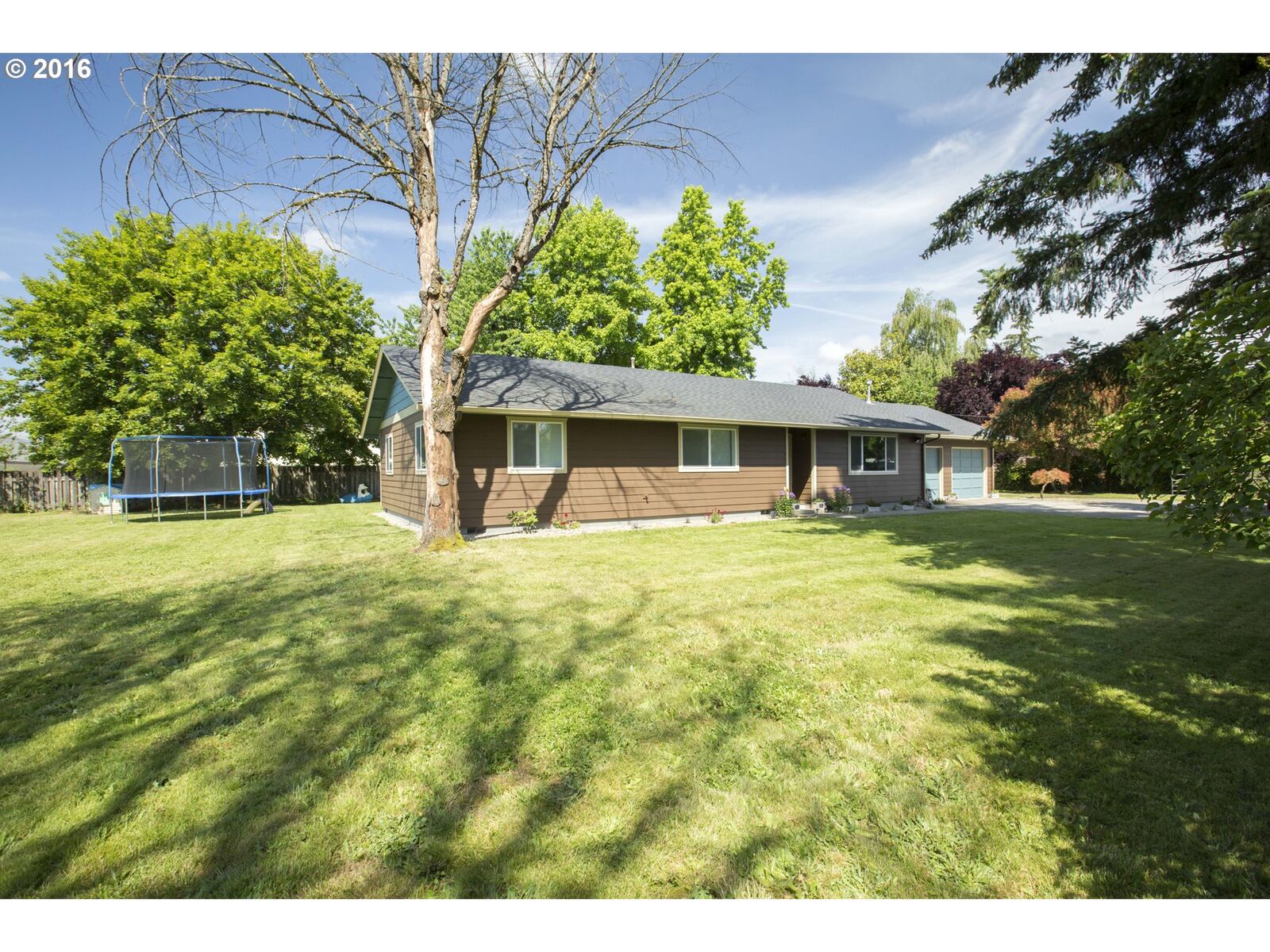 Property Photo: 209 NE 4th St WA 98604