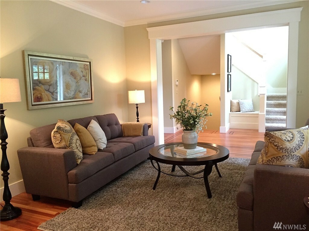 Property Photo: 4428 36th Ave W WA 98199