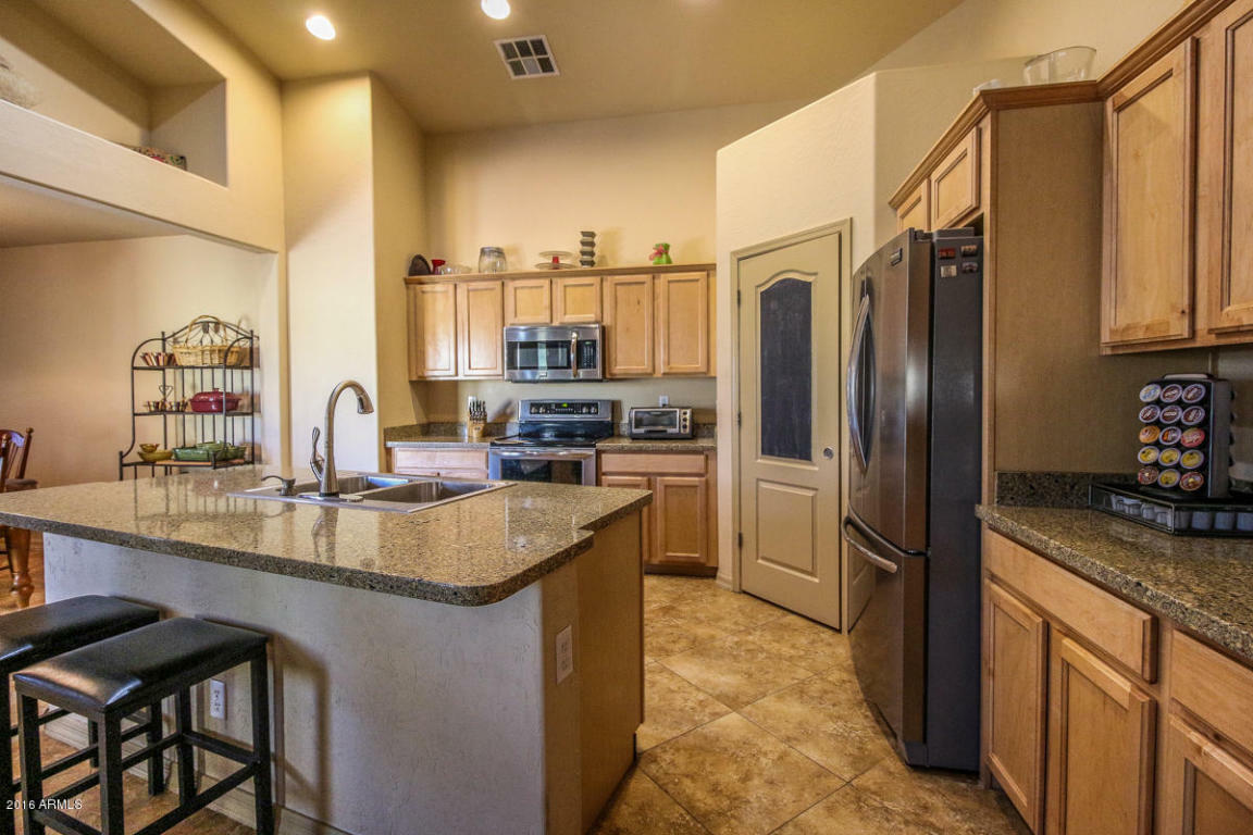 Property Photo:  17576 W Evans Drive  AZ 85388 