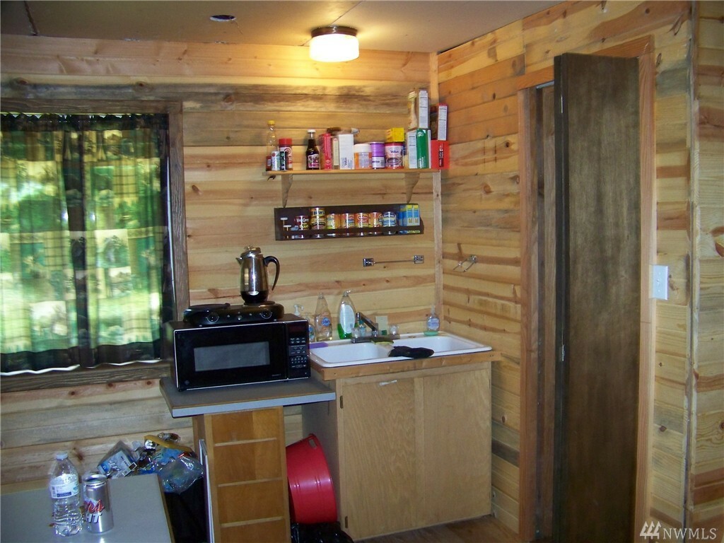Property Photo: 220 Homestead Lane WA 98925