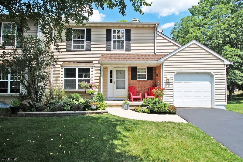 Property Photo:  8 Paiute Trl  NJ 08876 