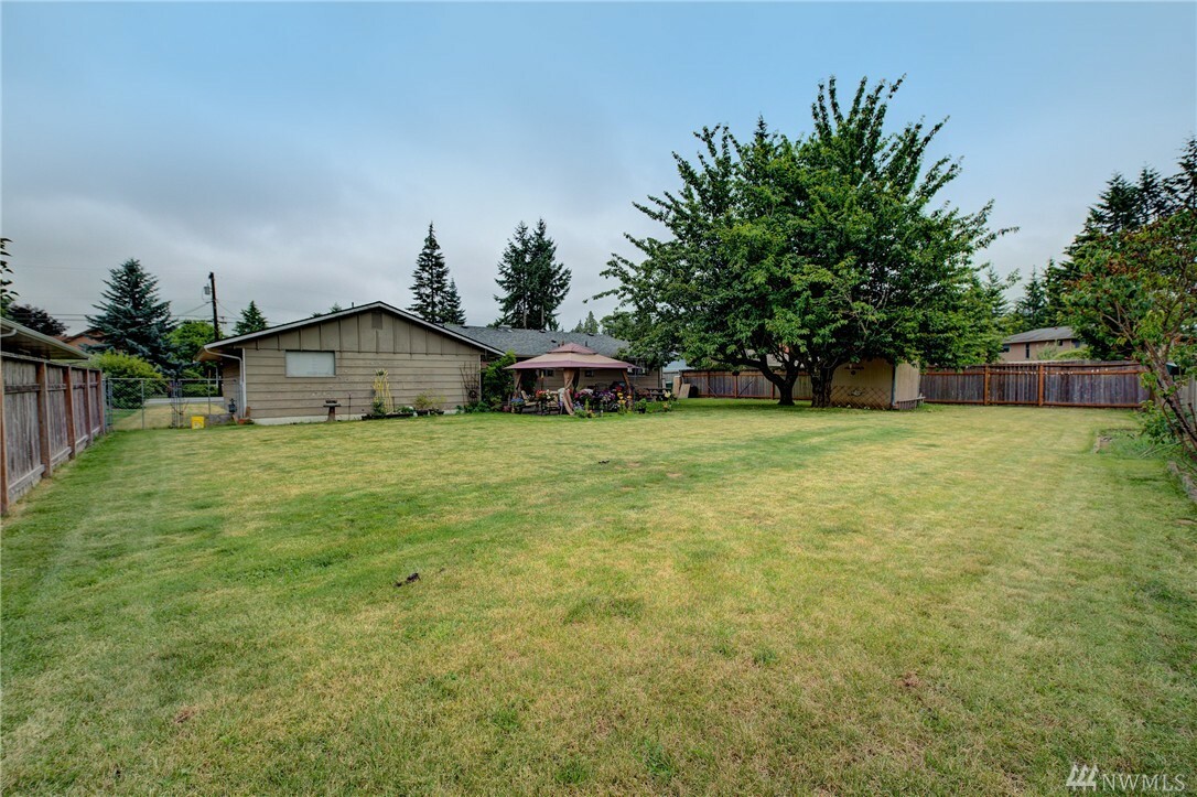 Property Photo:  5324 80th St NE  WA 98270 