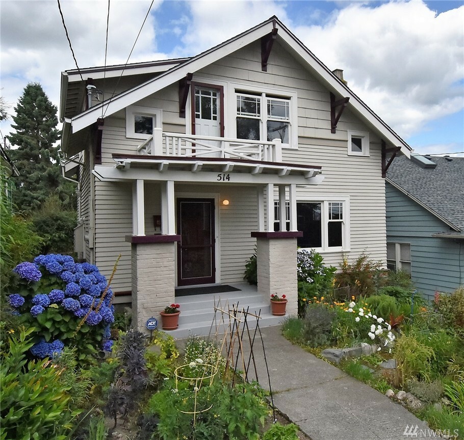 Property Photo:  514 N 72nd St  WA 98103 