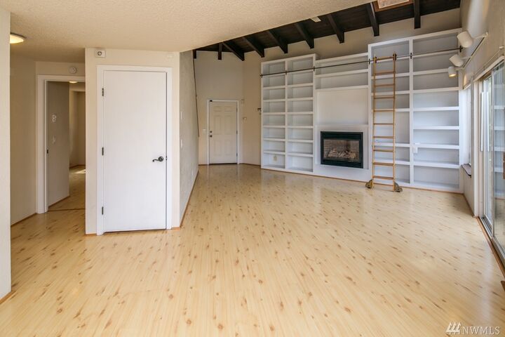 Property Photo:  811 North Shore Dr  WA 98226 