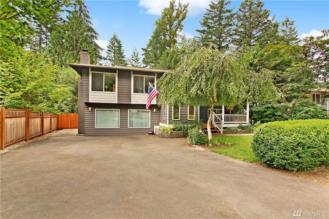 Property Photo:  19041 NE 165th Place  WA 98072 