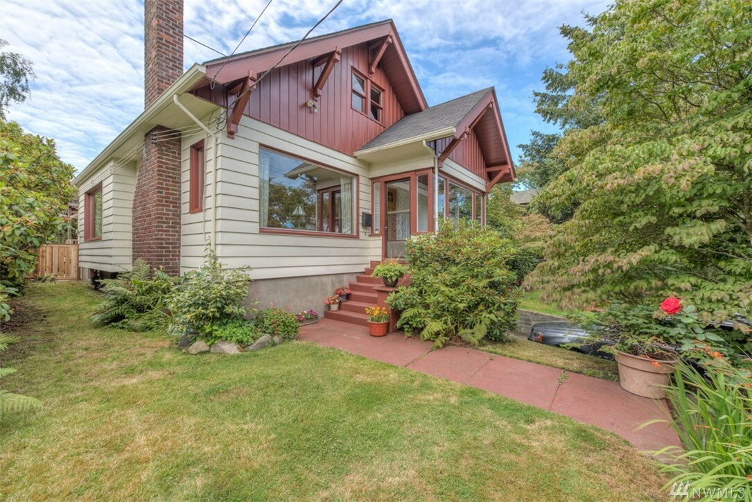 Property Photo:  115 NW 74th St  WA 98117 