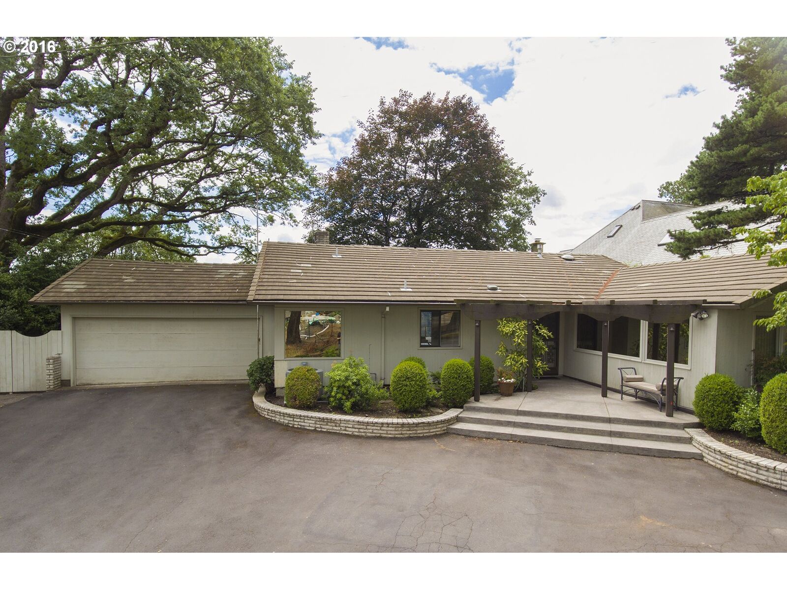 Property Photo:  1774 Ridgecrest Dr  OR 97034 