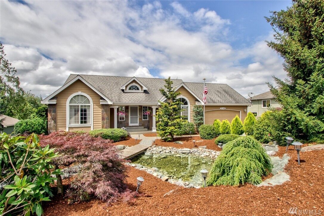 Property Photo: 17186 Coho Ct WA 98274