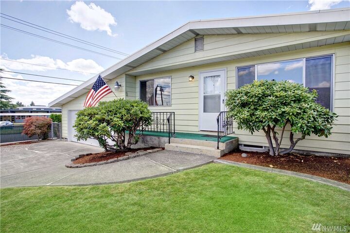 Property Photo:  7522 S M St  WA 98408 
