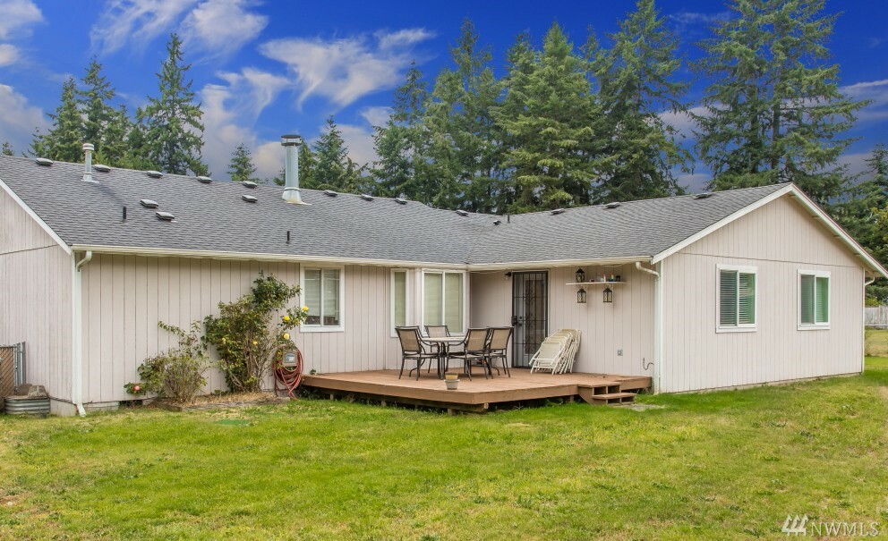 Property Photo:  16916 12th Av Ct E  WA 98387 