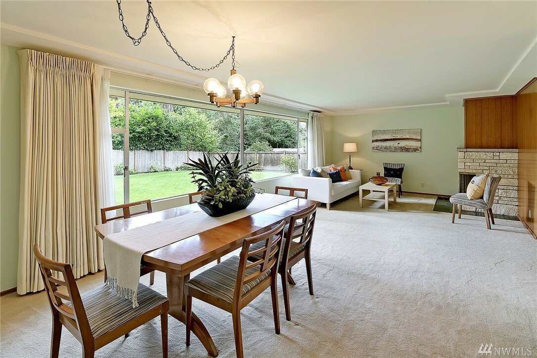 Property Photo: 3705 NE 189th Place WA 98155