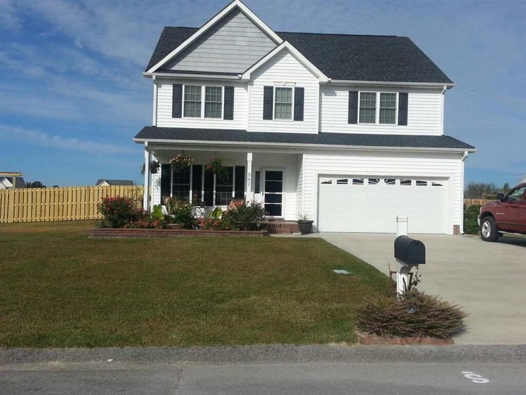 Property Photo:  507 Newhan Court  NC 28539 