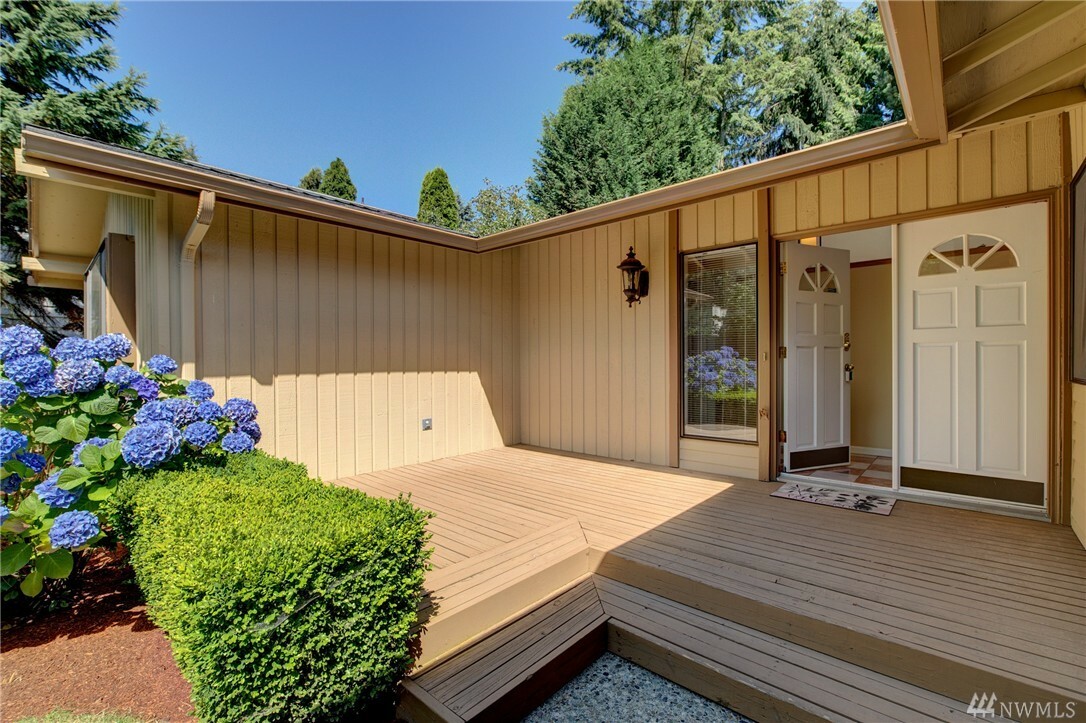 Property Photo:  14106 NE 62nd St  WA 98052 