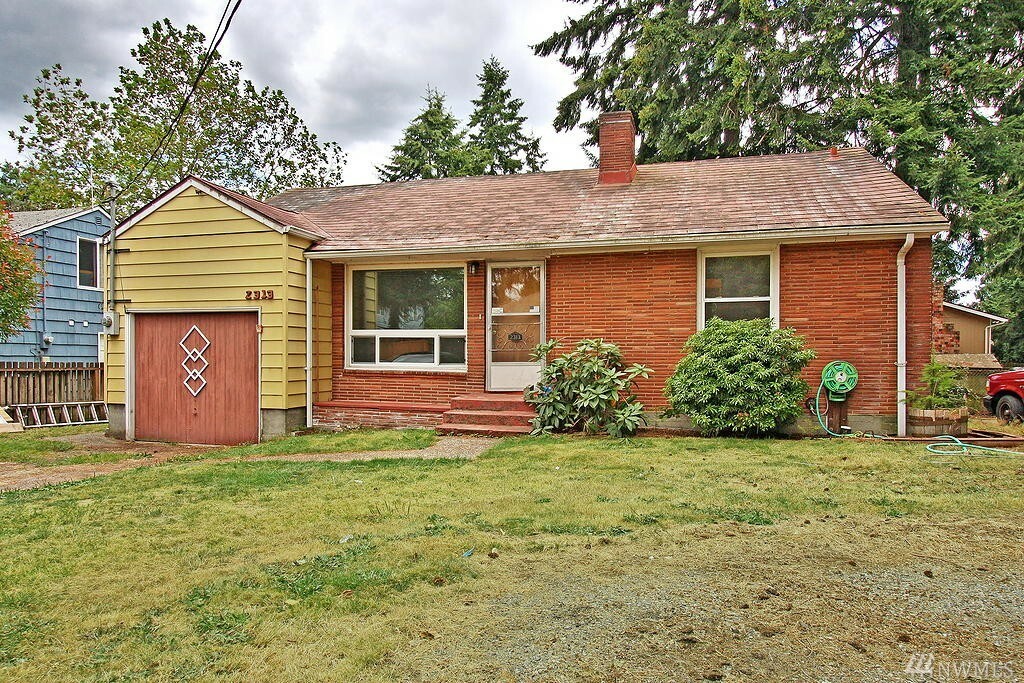 2313 N 130th St  Seattle WA 98133 photo