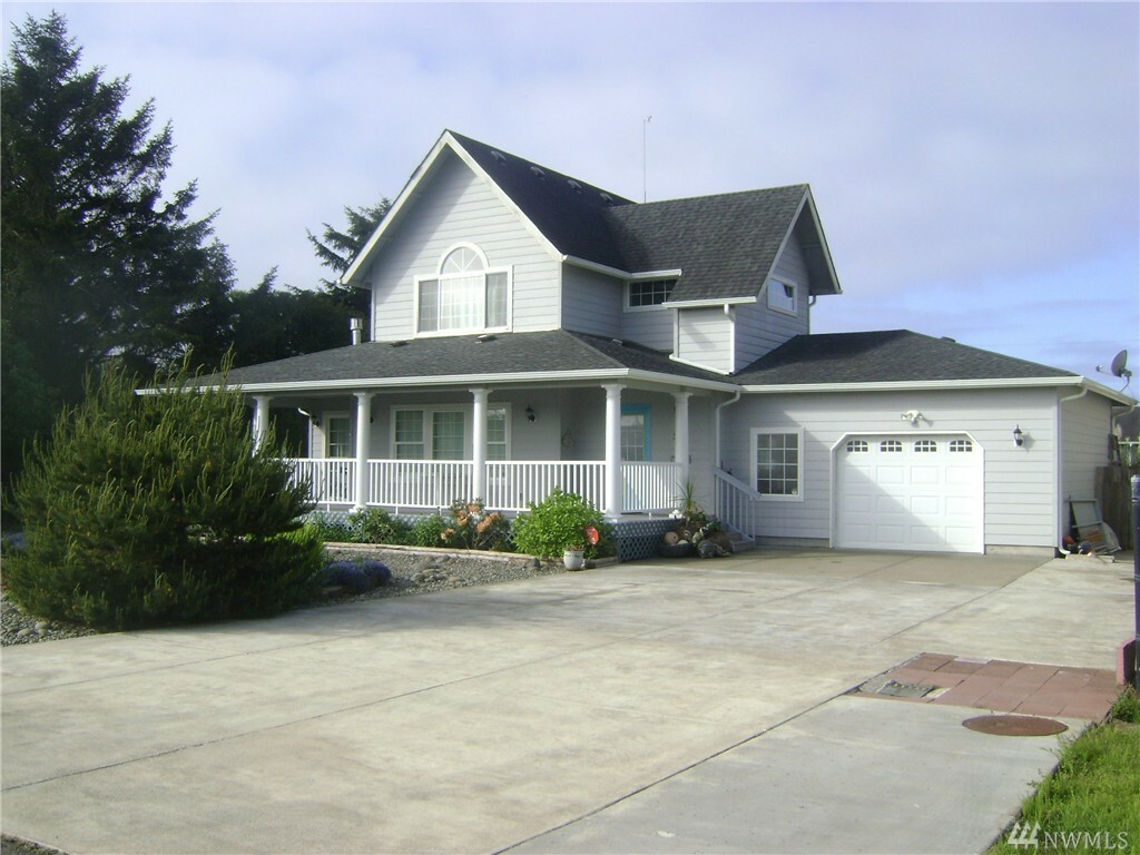 Property Photo:  549 Ensign Ave NW  WA 98569 