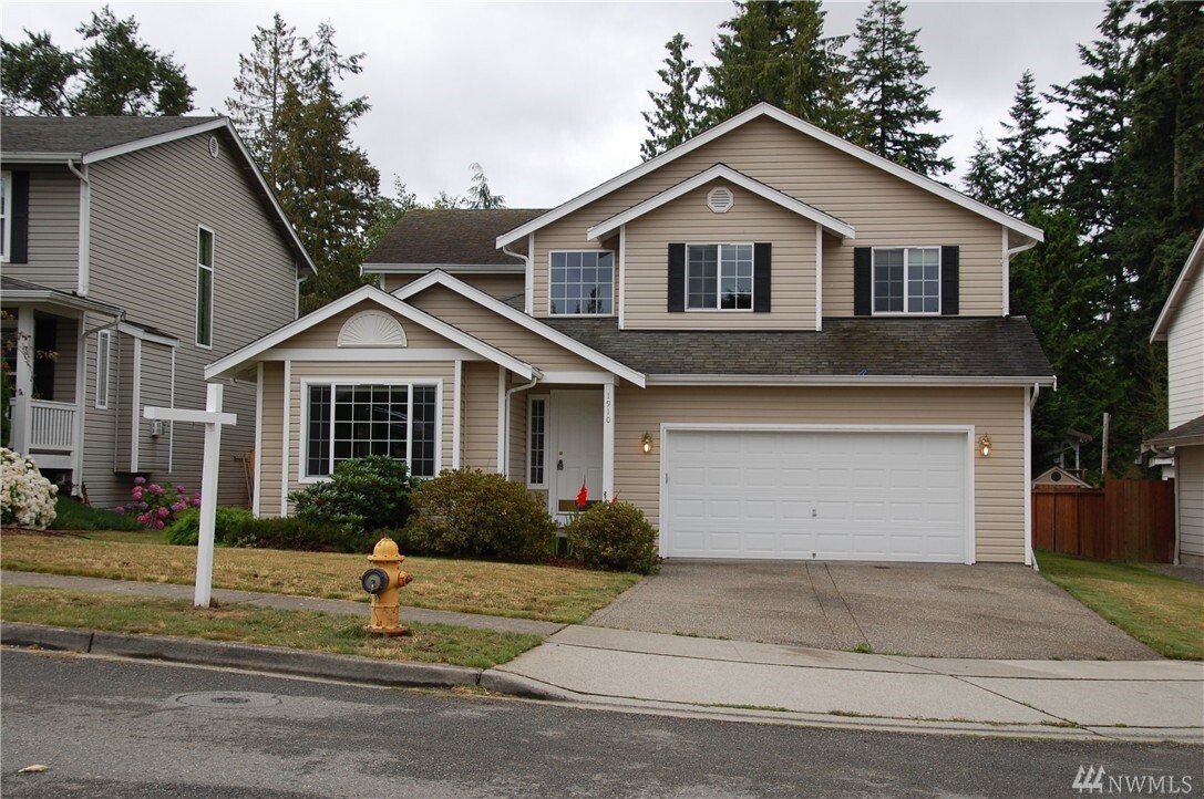 Property Photo: 1910 152nd St SW WA 98087