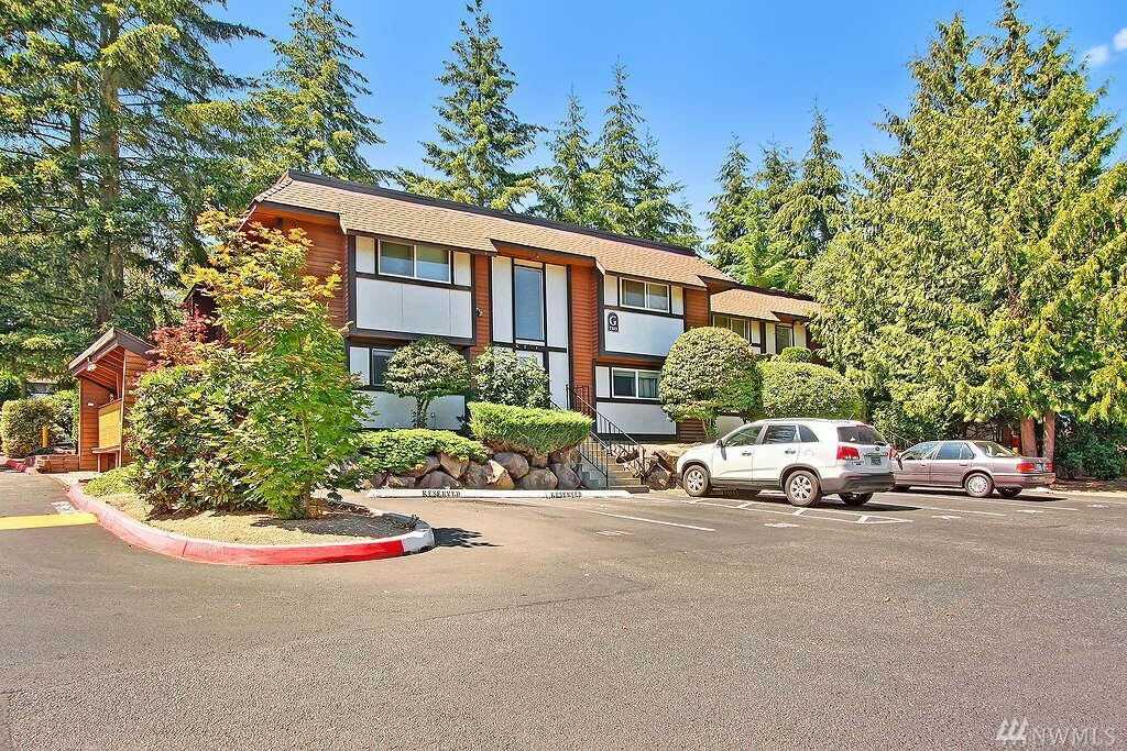 Property Photo:  7303 224th St SW G10  WA 98026 