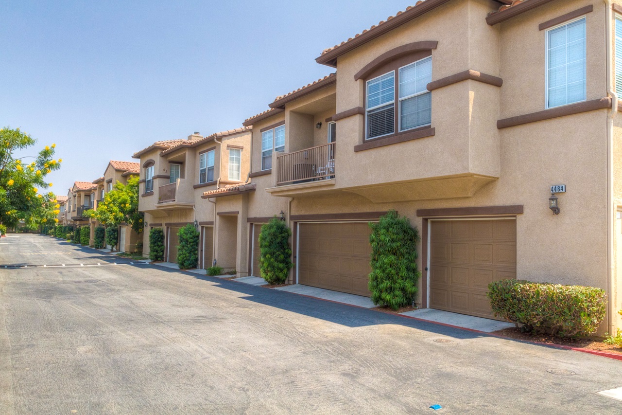 Property Photo: 4484 Brisbane 3 CA 92058