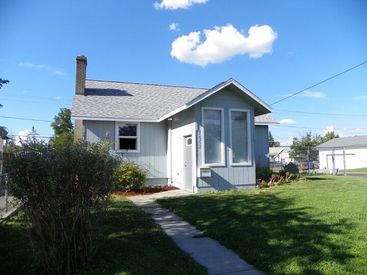 1657 E Rich Ave  Spokane WA 99207 photo