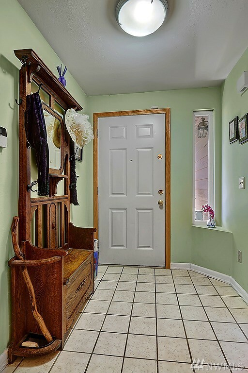 Property Photo: 4505 218th St St SW B WA 98043